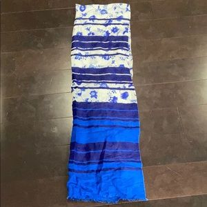 Gap Floral Blue Scarf